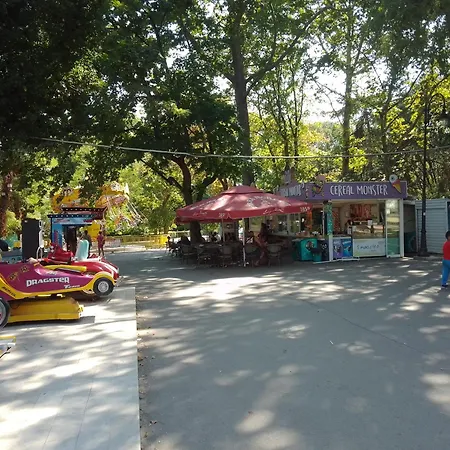 Steady - Guests Gazde/Camere de închiriat Varna