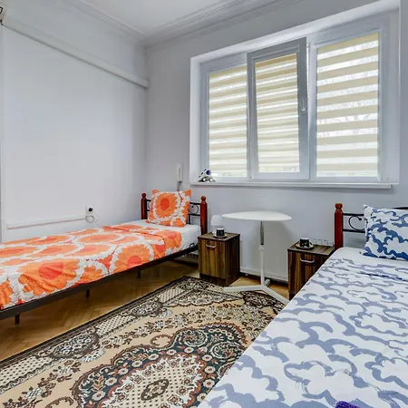 Gazde/Camere de închiriat Steady - Guests Varna